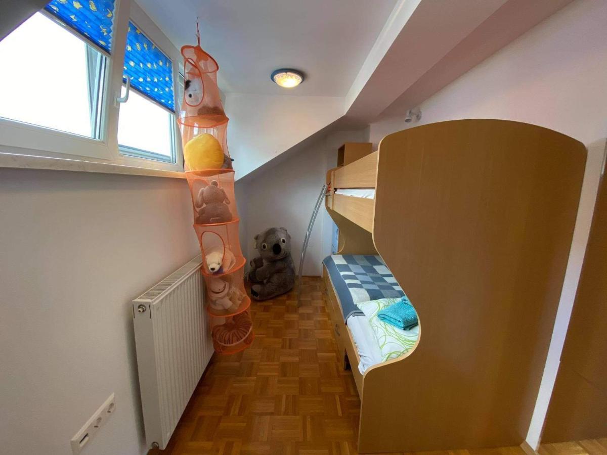 Apartment Kranj - Huge Terrace, Free P, Wi - Fi, Ac Extérieur photo